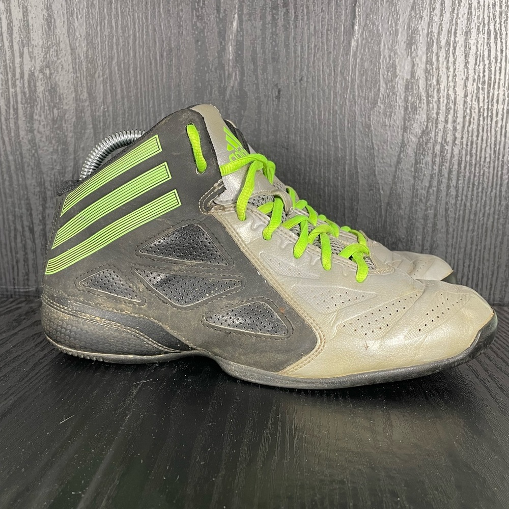 Adidas NXT LVL MID size 6Y